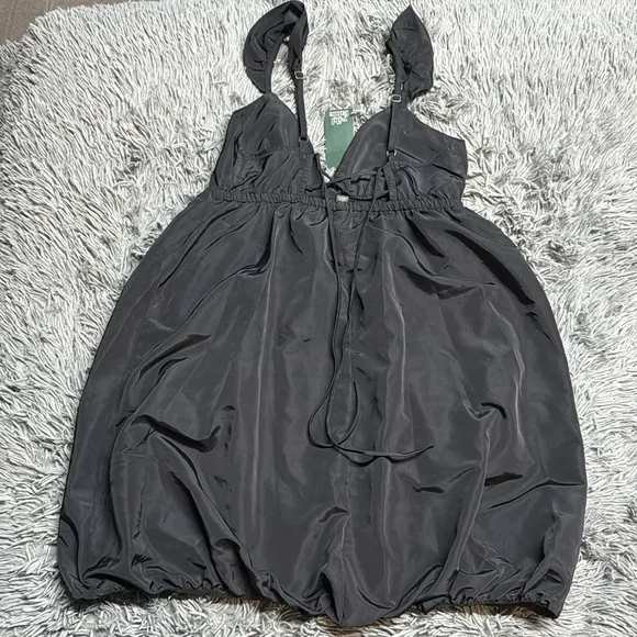 🥰🥰Satin Flutter Cap Sleeve Mini Bubble Dress🥰🥰 - Picture 6 of 8